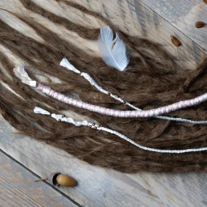 Weiß-rosa Haarwrap aus Hanf und Jute