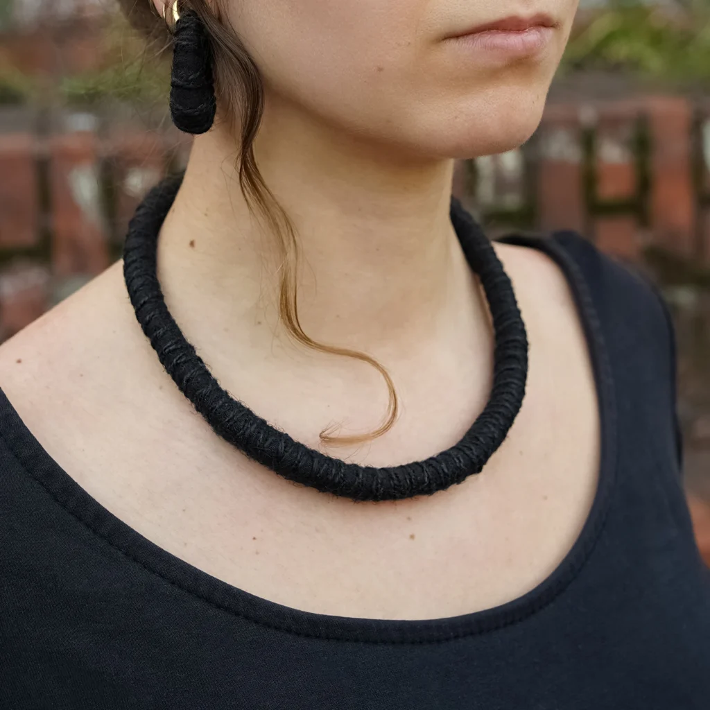 Upcycling-Halsband